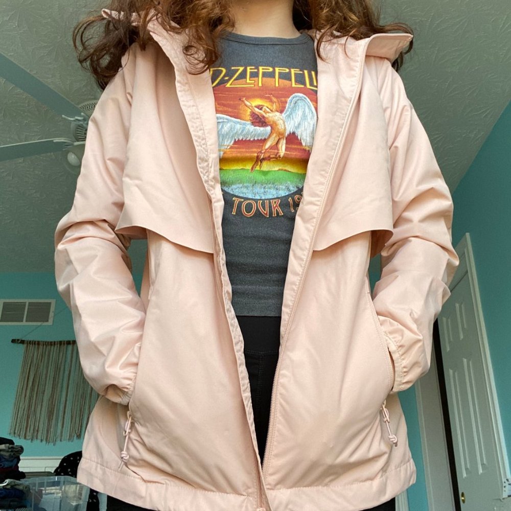 pink windbreaker - Picture 2 of 5